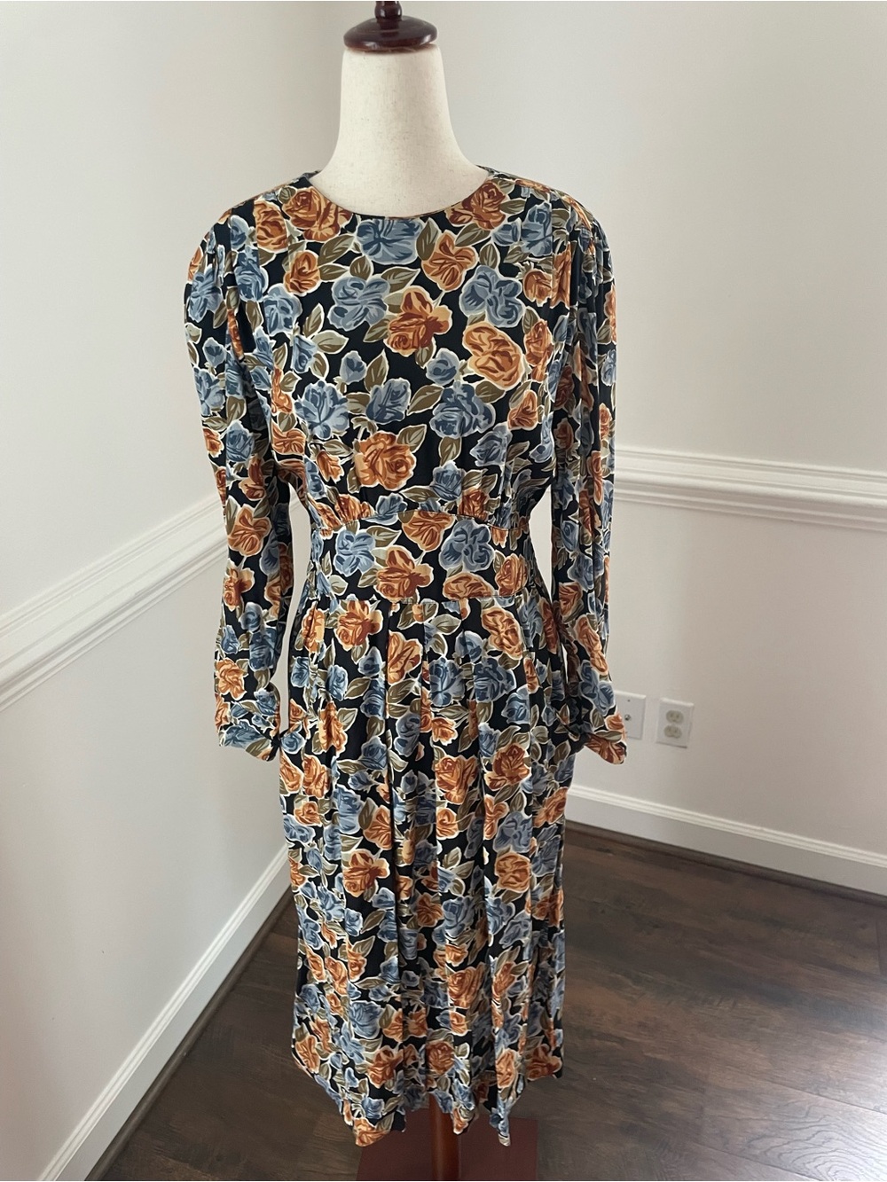 Karin Stevens Floral Long-Sleeve Midi Dress